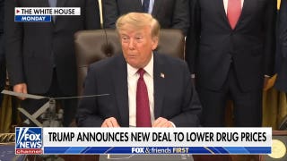 Trump unveils new deal to lower prescription drug prices