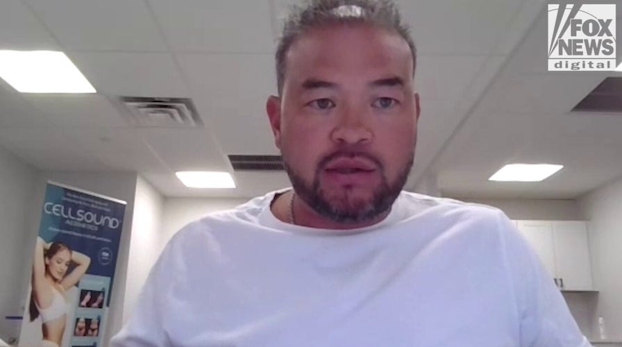 Kate Gosselin says she's 'super, super happy' with mystery man