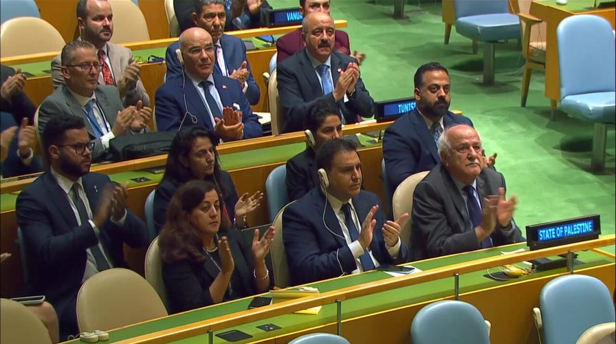 Palestinian Authority Leader Mahmoud Abbas scores long round of applause at UNGA 