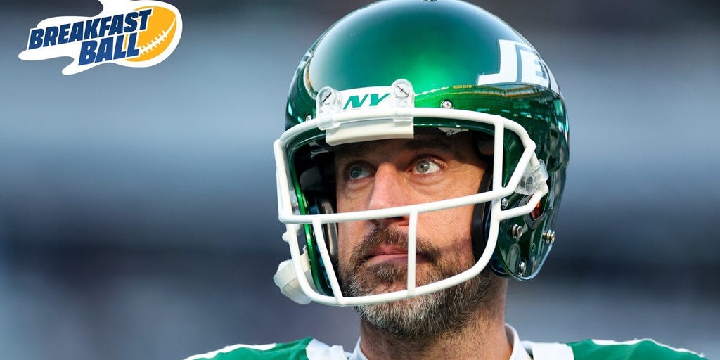 Do the Vikings need Aaron Rodgers? | Breakfast Ball