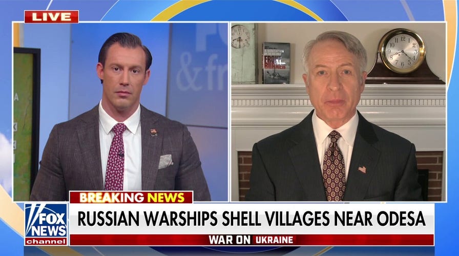 Russian warships attack Ukrainian port cities