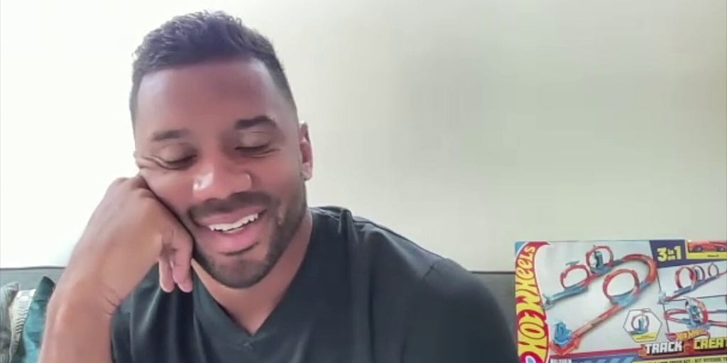 Giants quarterback Russell Wilson answers question on rookie Jaxson Dart