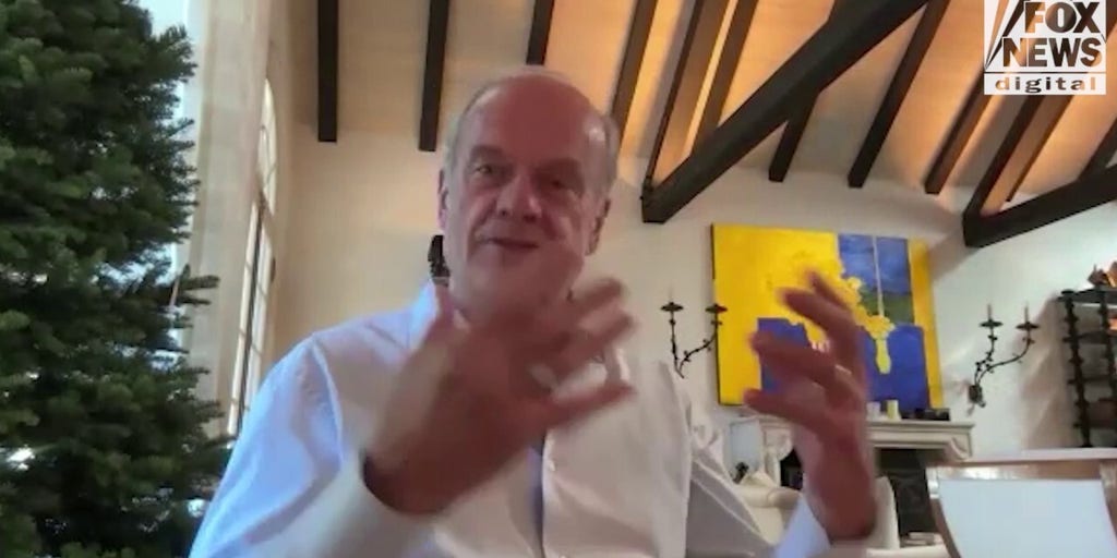 Kelsey Grammer says 'nincompoops are running things’ in Los Angeles