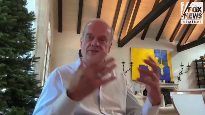 Kelsey Grammer says 'nincompoops are running things’ in Los Angeles