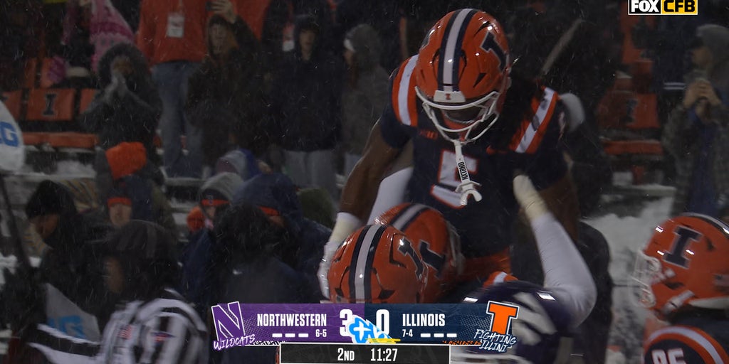 Illinois’ Ca’lil Valentine rushes for six-yard TD, taking lead over Northwestern