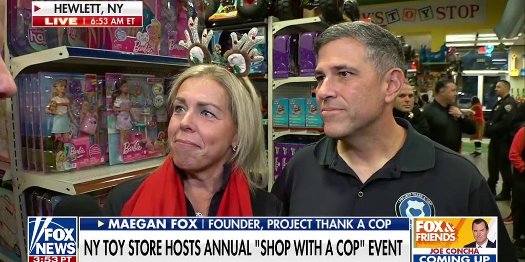 New York toy store hosts annual ‘Shop with a Cop’ charity event