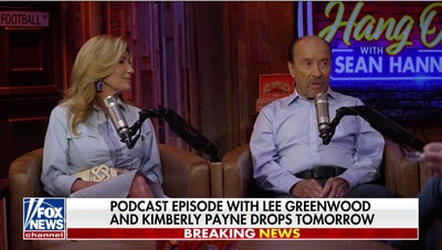 Lee Greenwood recalls Panama mission for President George H W Bush - Fox News