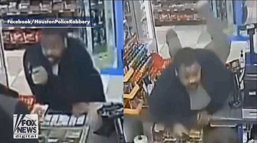 WARNING GRAPHIC VIDEO: Texas police search for man who shot gas station clerk in the face