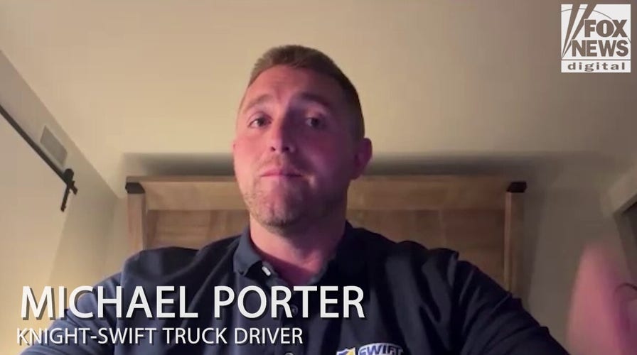 Man shares his travel  trucking the Capitol Christmas histrion   wide   crossed  the country