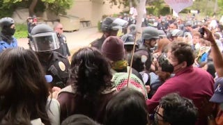 UCLA anti-Israel encampment returns, police move in - Fox News