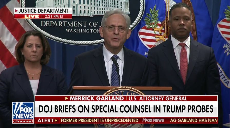 AG Garland announces special counsel to investigate Trump 