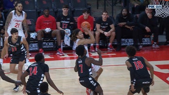 Kingston Flemings lobs alley-oop to Chris Cenac to extend Houston's lead over Cincinnati