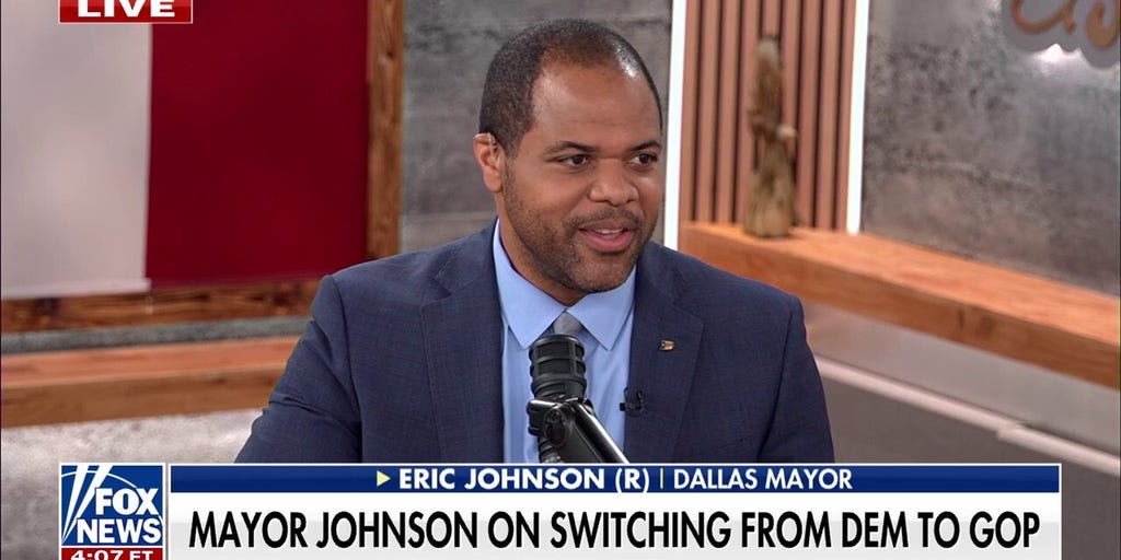 Ex-Democrat says former party does not tolerate dissent