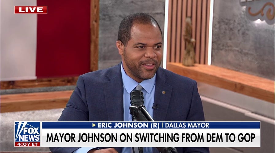 Ex-Democrat says former party does not tolerate dissent