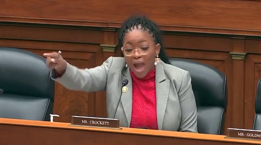La diputada Jasmine ckett despotrica contra el "hombre blanco" en medio del debate sobre la "Ley de desmantelamiento de la DEI