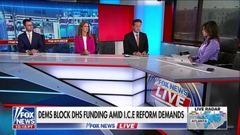 Hakeem Jeffries is in an 'odd position' here, expert says