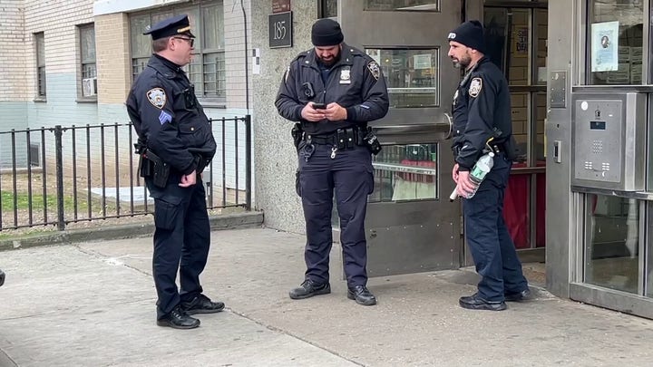 NYC police say man stabbed elderly man to death and slashed woman in thigh, on the run: Police