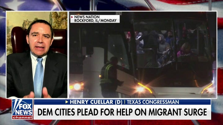 Texas Democrat credits Abbott busing migrants: Good way to get the attention