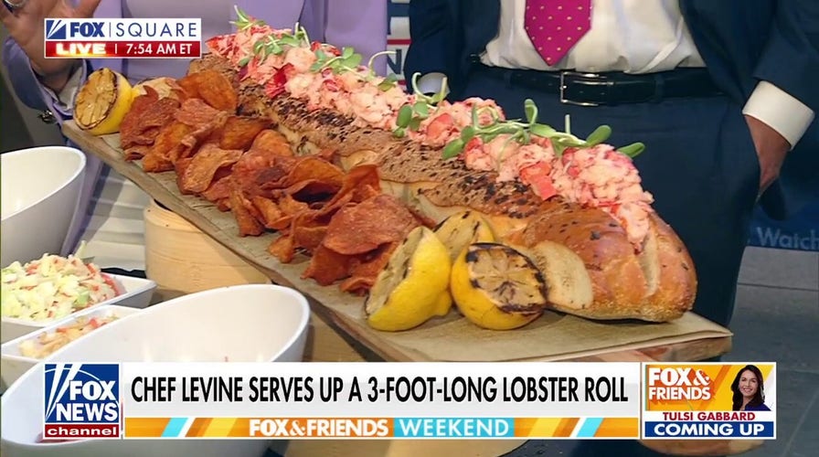 Chef serves up massive lobster roll to ‘Fox & Friends Weekend’ co-hosts