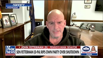 Lawmakers consider measure to pay federal workers amid shutdown