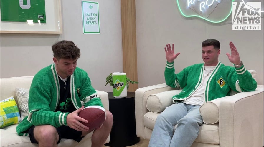 Eagles stars support  Nick Sirianni aft  pugnacious  season