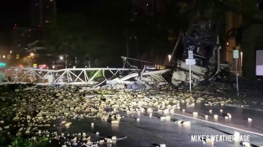 St. Petersburg crane collapses during Hurricane Milton 