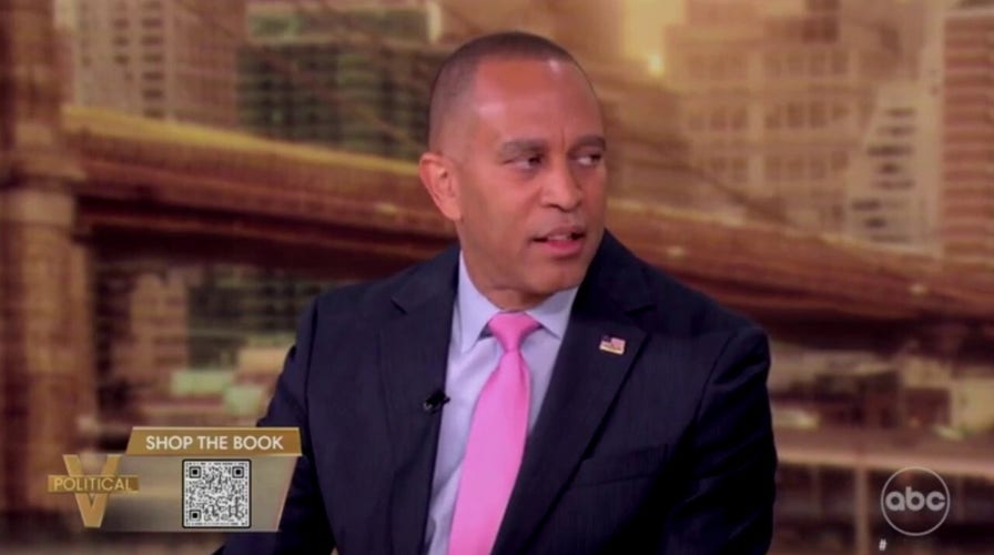 Democratic leader pushes back against 'View' host's claim about Harris' defeat