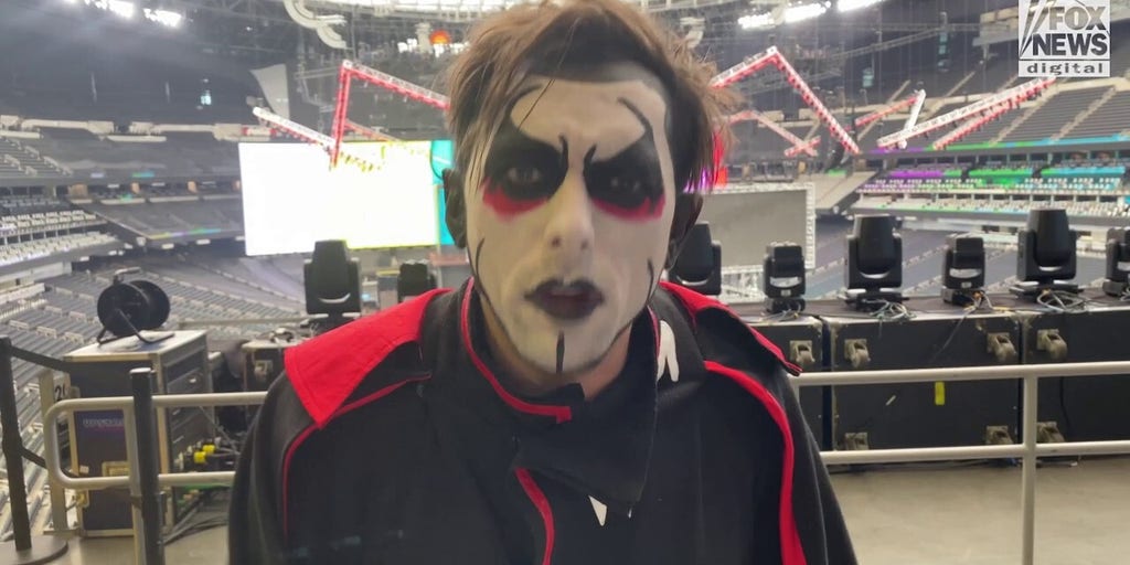 WWE's Danhausen reflects on arrival, gives update on Danhausenettes