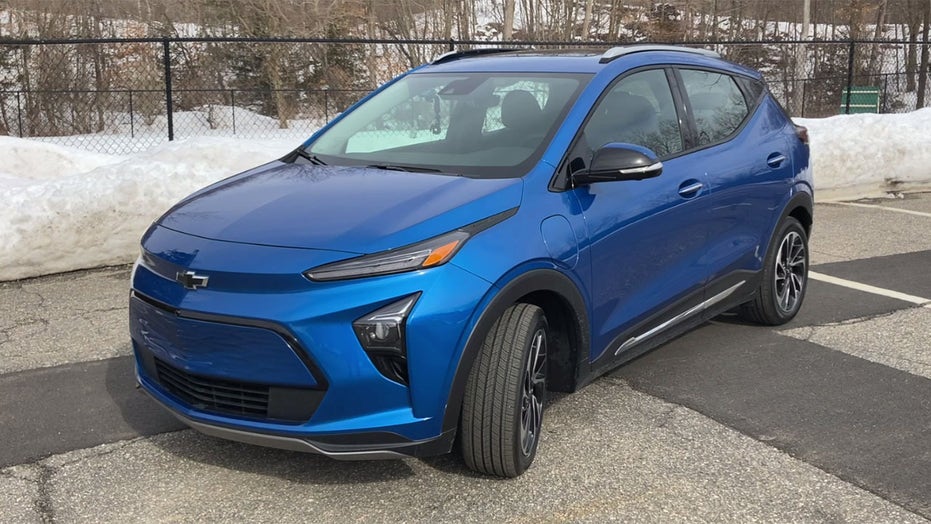 Electric Chevrolet Bolt EUV Rated At 247 Miles Per Charge Fox News electric-chevrolet-bolt-euv-rated-at-247-miles-per-charge-fox-news