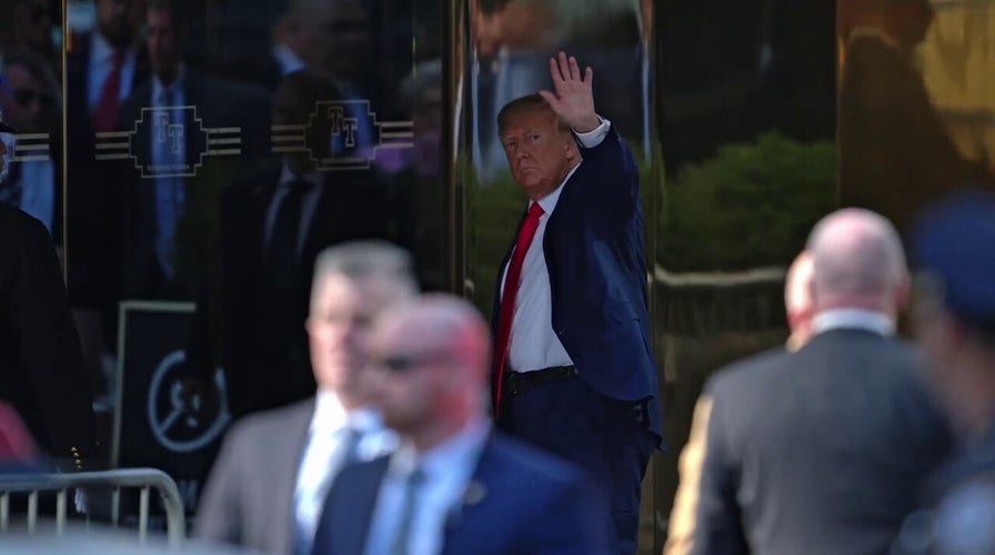 Donald Trump arrives at Trump Tower