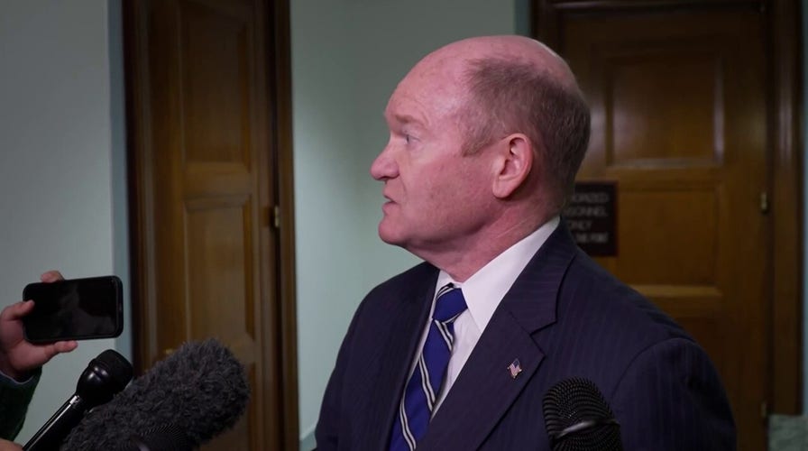 Dem senators split on why Transportation Secretary Duffy cut flights ahead of Thanksgiving surge