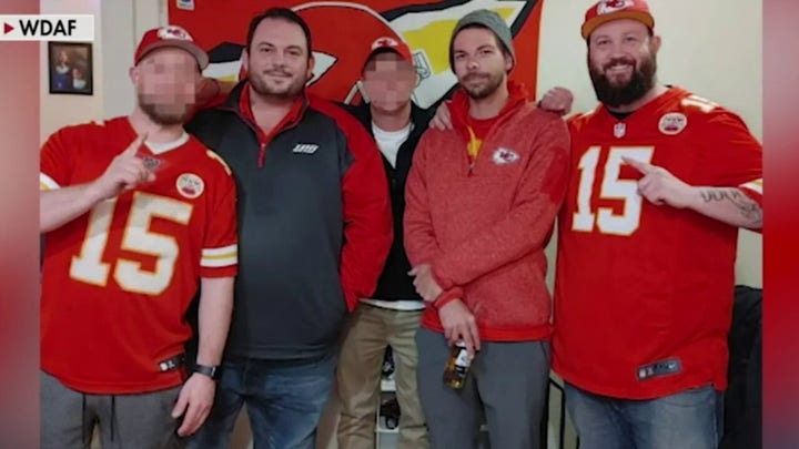 Chiefs fans found dead in friend's backyard 'clearly suspicious': former homicide detective