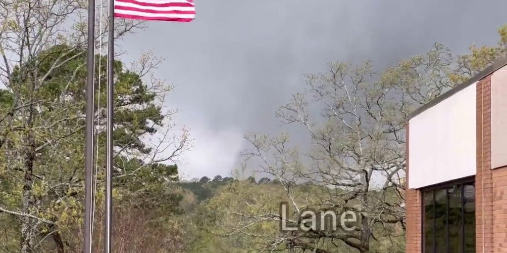 Arkansas 'catastrophic' tornado moves through Little Rock area | Fox