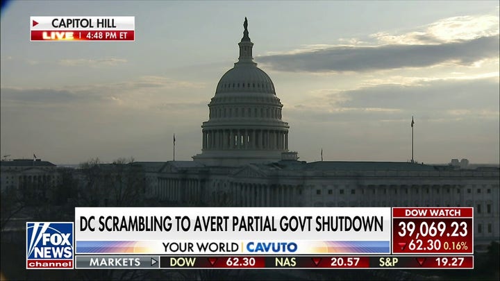 Lawmakers scramble to avert government shutdown