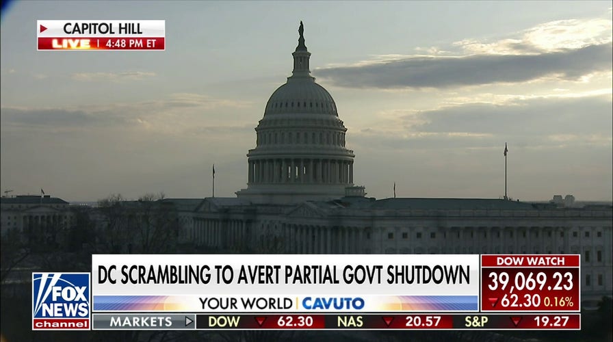 Lawmakers scramble to avert government shutdown