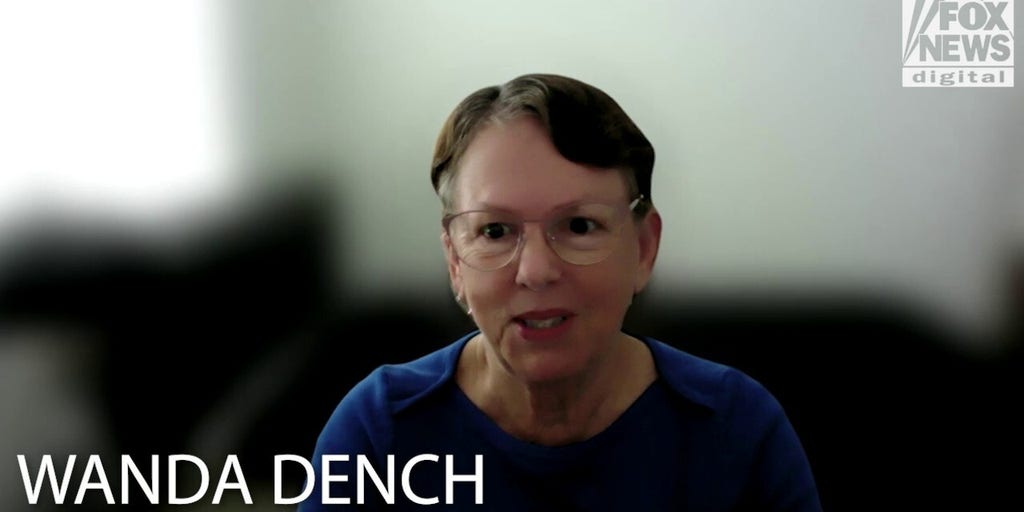 Accidental text leads to 10th Thanksgiving celebration for unlikely duo