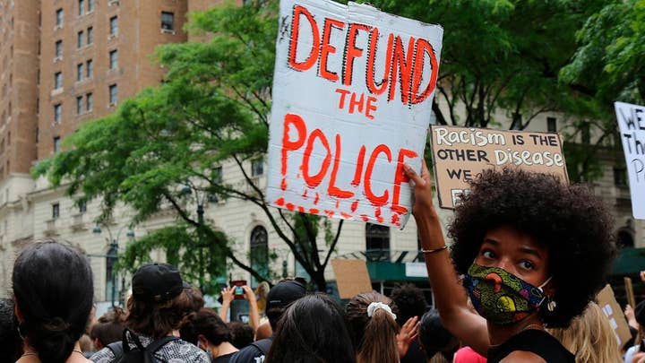 Defund police movement threatens Democrats' 2020 chances