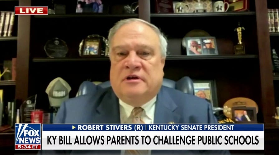 Kentucky advances bill to allow parents to challenge 'inappropriate' school materials