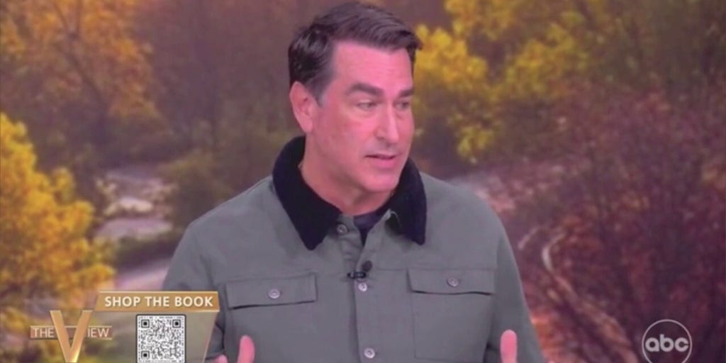 Rob Riggle expresses 'deep patriotism' and love for the country during 'The View'