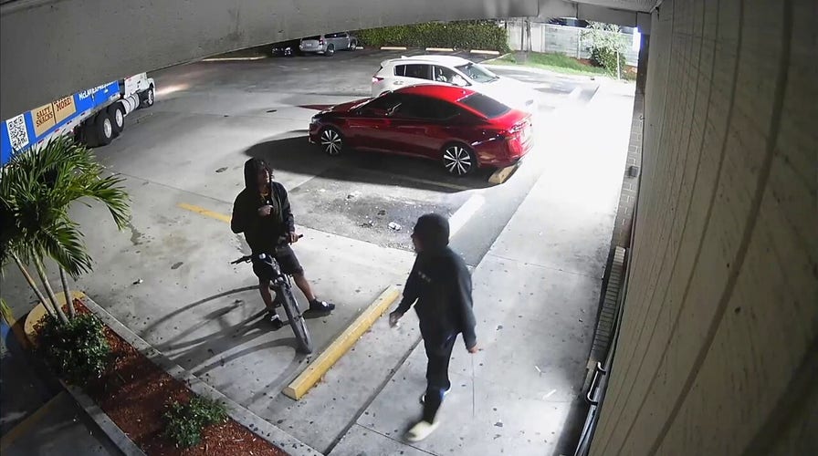 Florida man seen menacing another with a machete before shooting him in the face