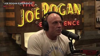 Joe Rogan Se plantea ceder el poder del gobierno a la IA, mientras un activista conservador responde: «Ni de coña»