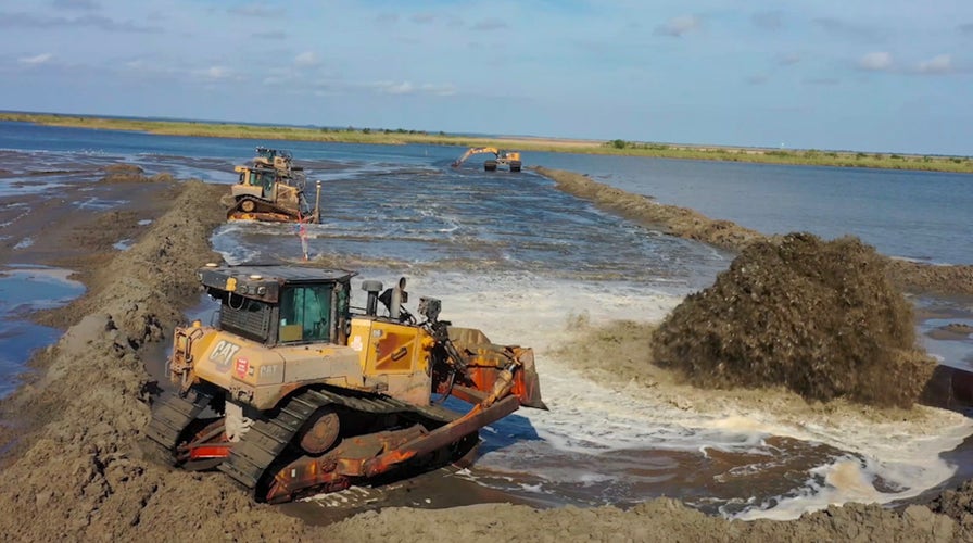 Hurricane 'speed bump' constructed along Louisiana coastline