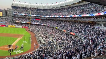 Trump receives cheers during national anthem at Yankee Stadium