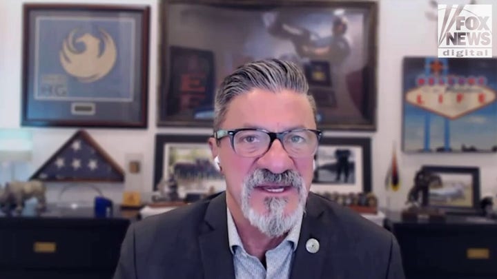 No hubo señales de allanamiento, pero un vídeo de un callejón sospechoso aviva los temores de que haya un cómplice en los asesinatos de Ohio