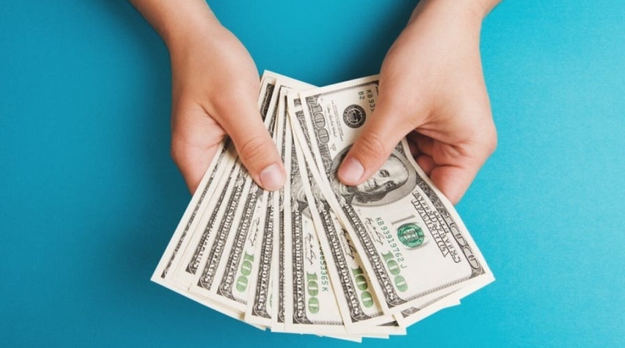 Tips to save more money in 2022