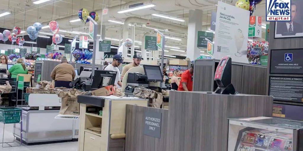 Publix drops 10-item limit from express checkout lanes, sparking debate among sh...