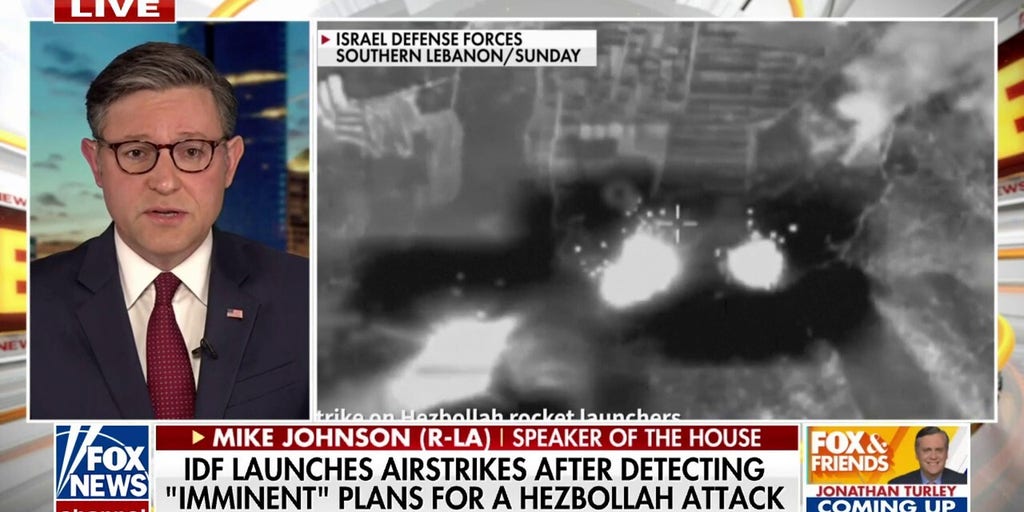 Speaker Johnson slams Biden-Harris admin's response to war in Israel: 'This is not a game'