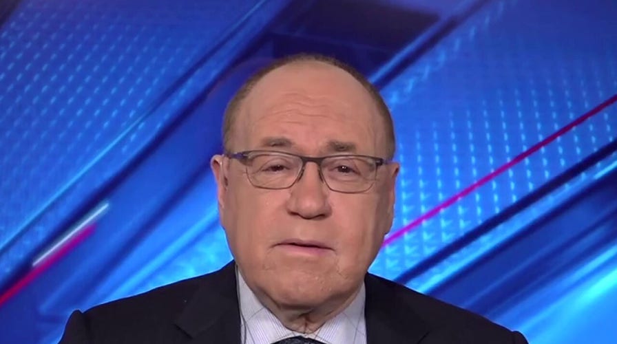 Dr. Marc Siegel calls ongoing school closures 'absolute disgrace'