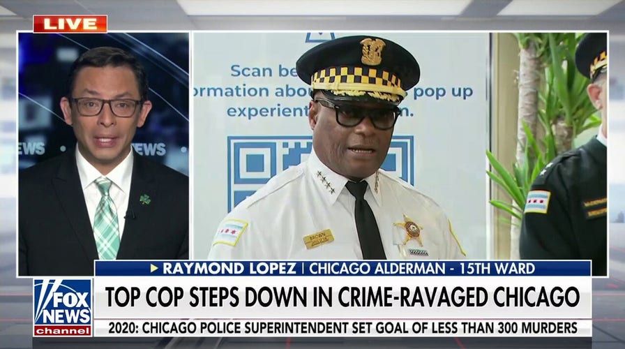 Chicagos top cop steps down as crime soars
