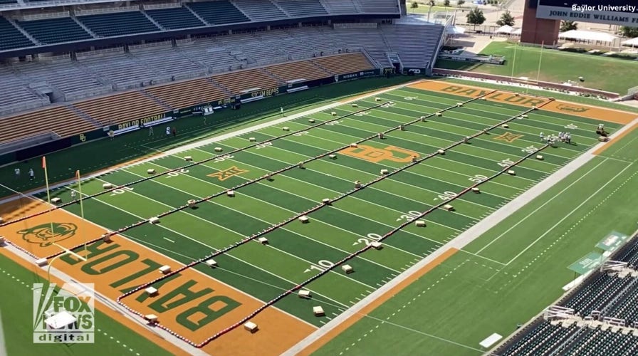 Longest line of sleeping bags could break world record in honor of homeless veterans